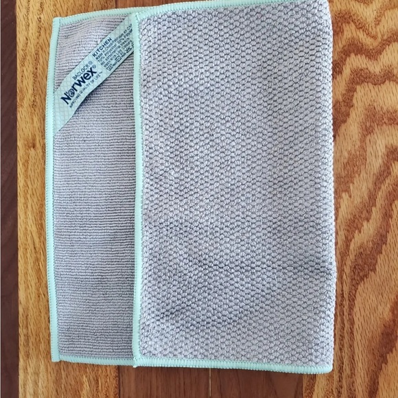 Limited Edition Kitchen Towel and Cloth Set - Graphite w/Seamist Trim, Diamond - Picture 9 of 10